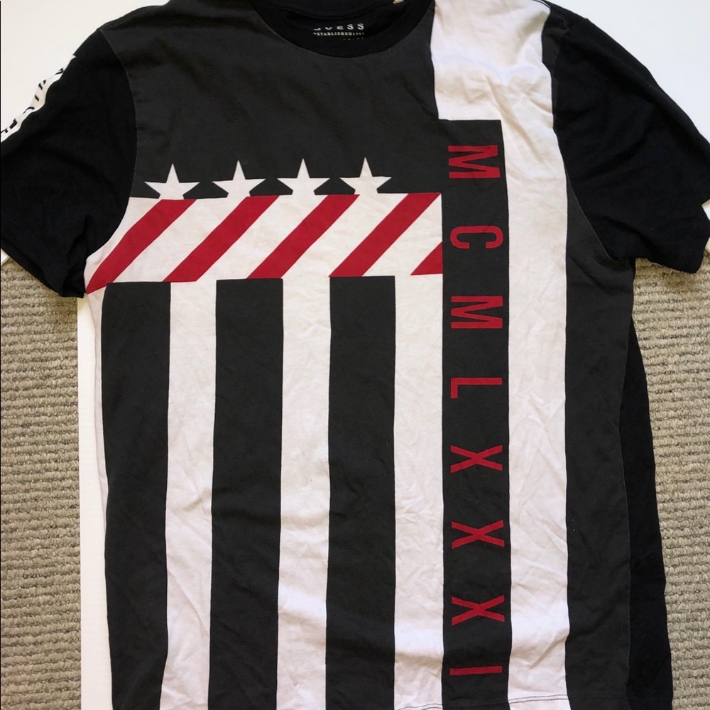 Guess T-shirt
